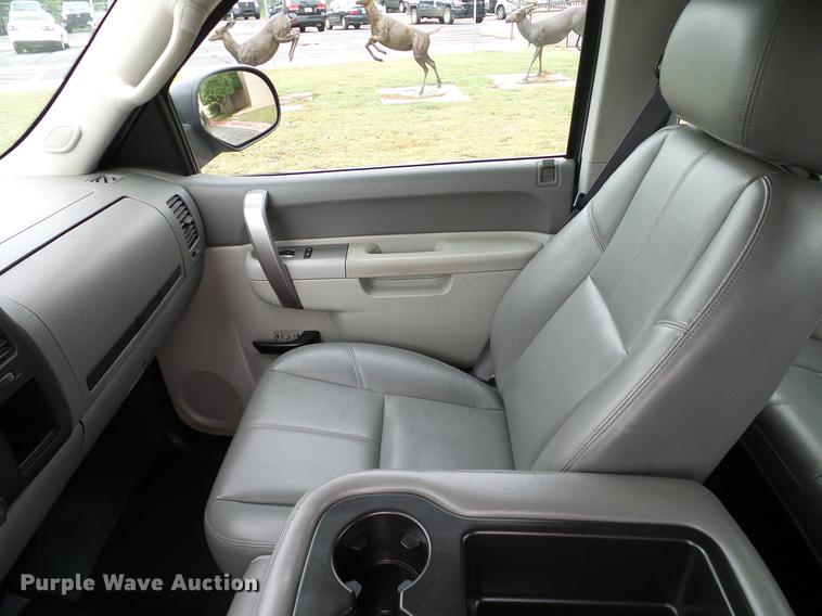 image for item DA6928 2012 Chevrolet Silverado 1500 Ext. Cab pickup truck