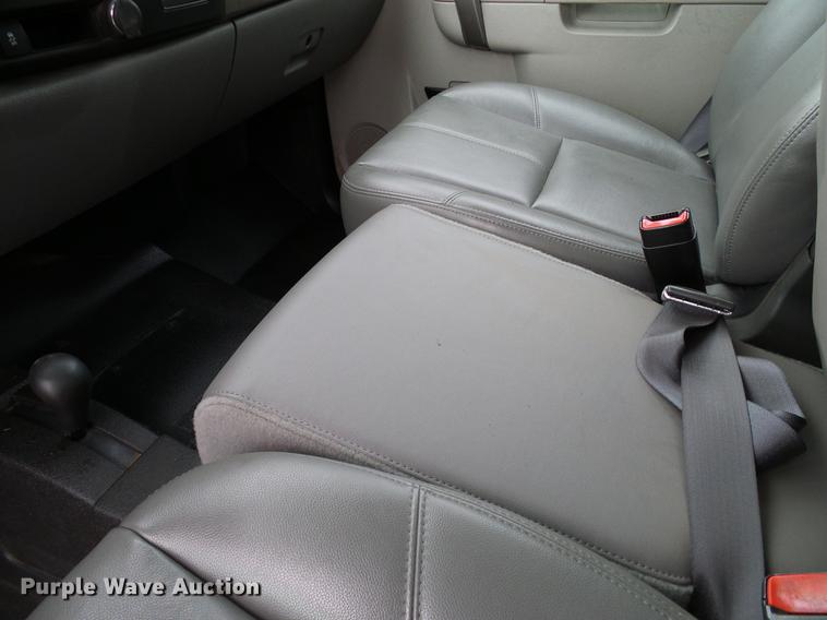 image for item DA6928 2012 Chevrolet Silverado 1500 Ext. Cab pickup truck