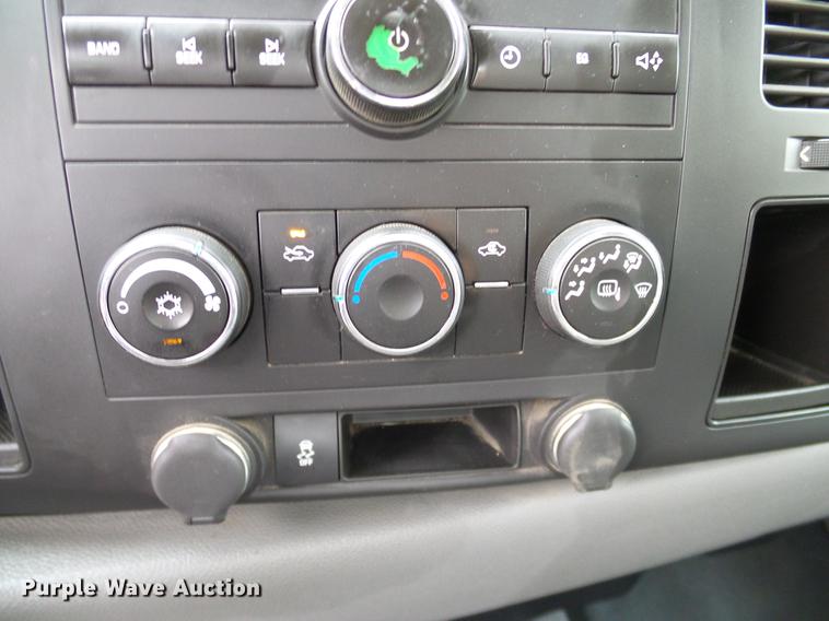 image for item DA6928 2012 Chevrolet Silverado 1500 Ext. Cab pickup truck