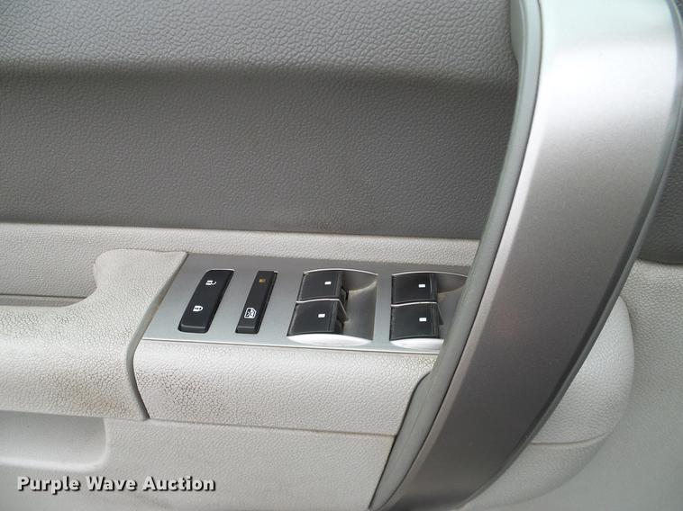 image for item DA6928 2012 Chevrolet Silverado 1500 Ext. Cab pickup truck