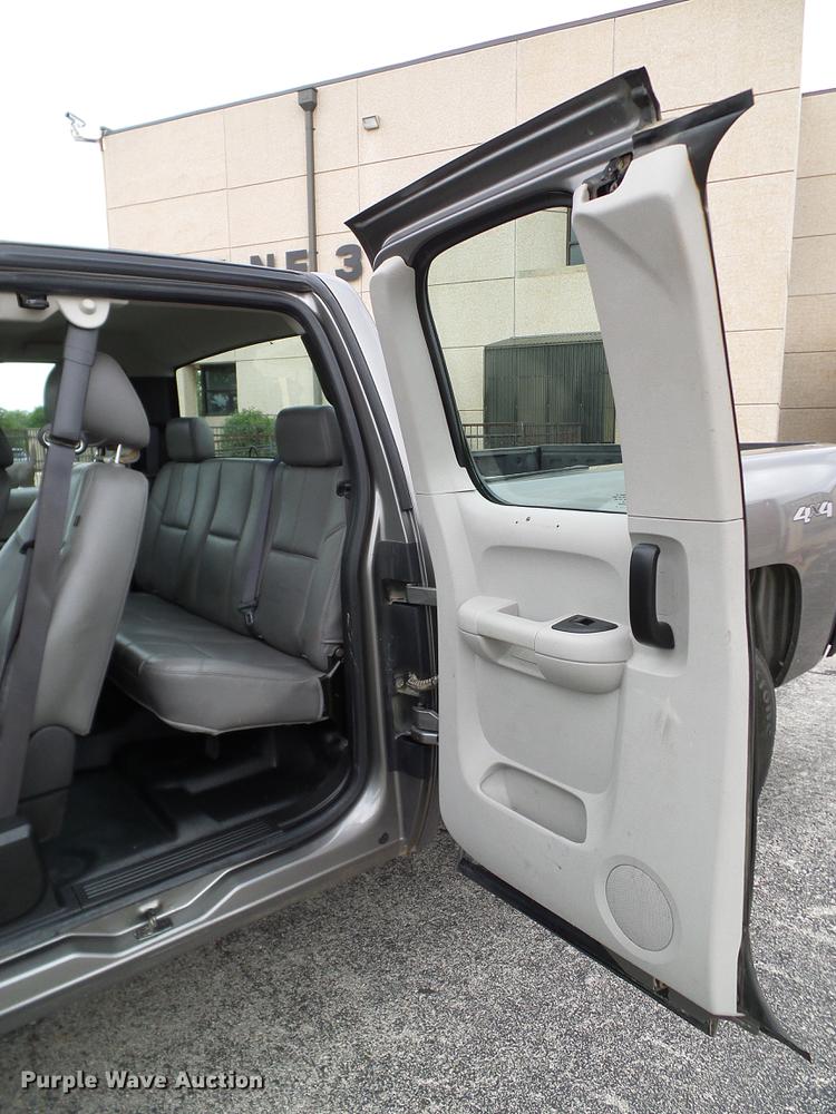 image for item DA6928 2012 Chevrolet Silverado 1500 Ext. Cab pickup truck