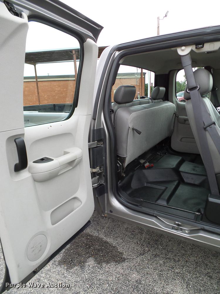 image for item DA6928 2012 Chevrolet Silverado 1500 Ext. Cab pickup truck