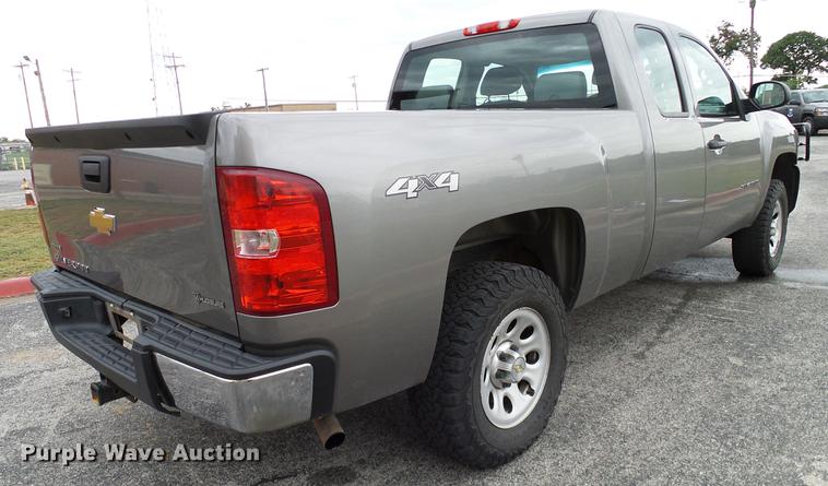 image for item DA6930 2012 Chevrolet Silverado 1500 Ext. Cab pickup truck