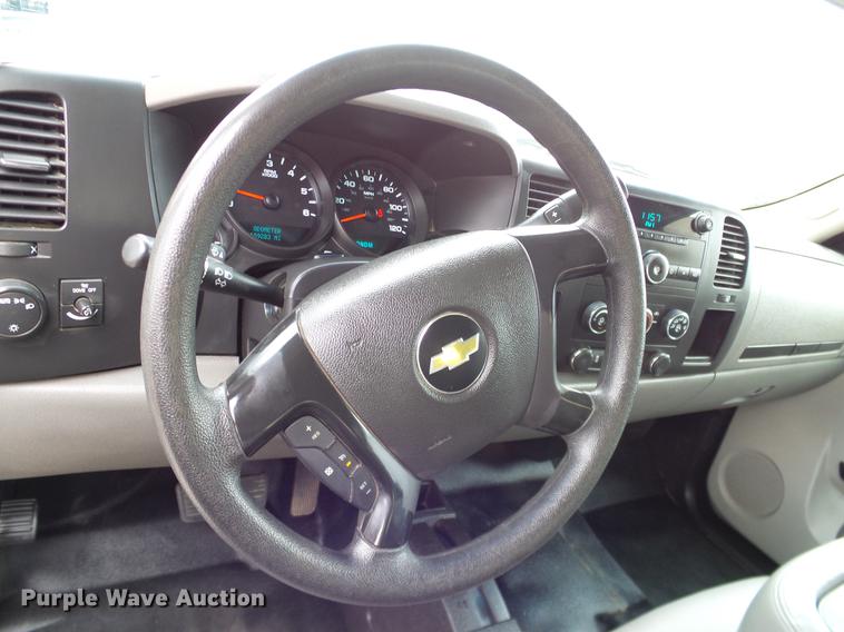 image for item DA6930 2012 Chevrolet Silverado 1500 Ext. Cab pickup truck