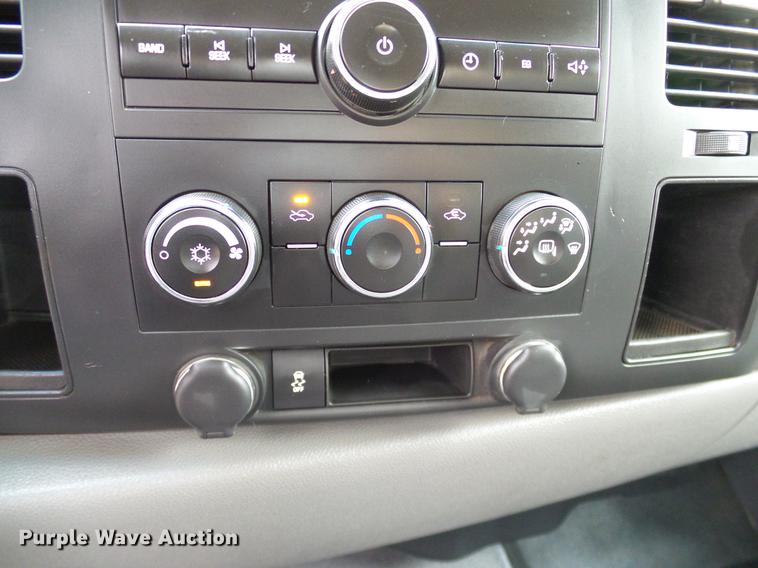 image for item DA6930 2012 Chevrolet Silverado 1500 Ext. Cab pickup truck