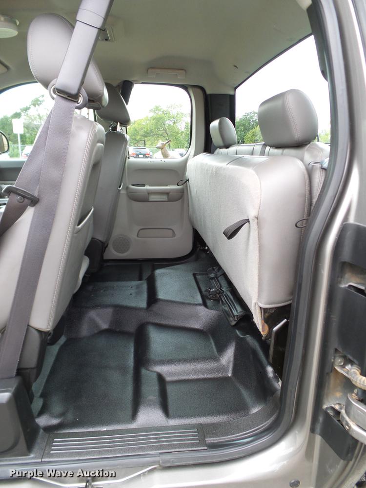 image for item DA6930 2012 Chevrolet Silverado 1500 Ext. Cab pickup truck