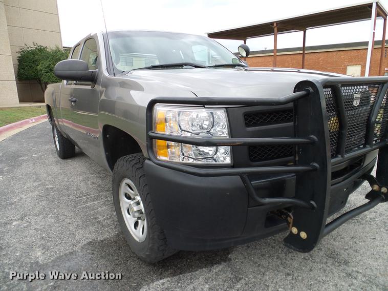 image for item DA6930 2012 Chevrolet Silverado 1500 Ext. Cab pickup truck