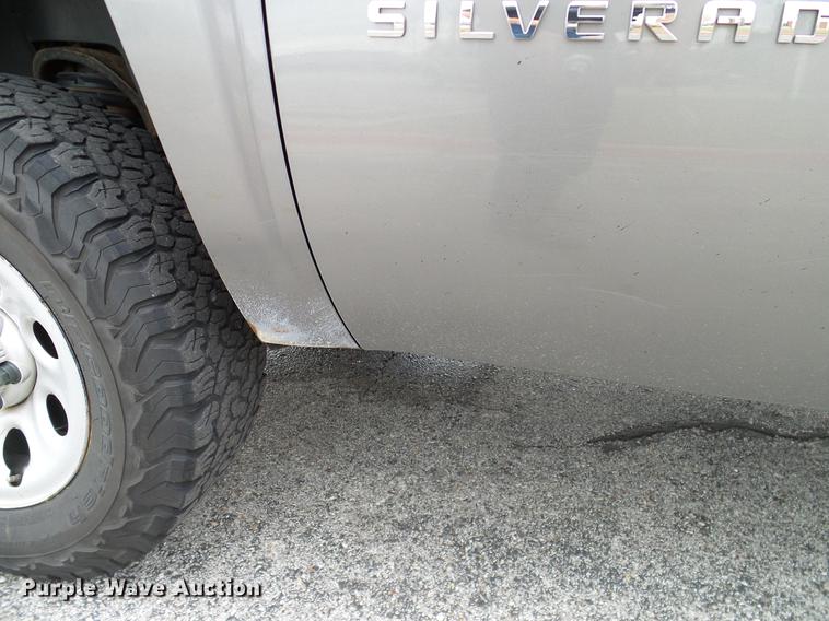 image for item DA6930 2012 Chevrolet Silverado 1500 Ext. Cab pickup truck