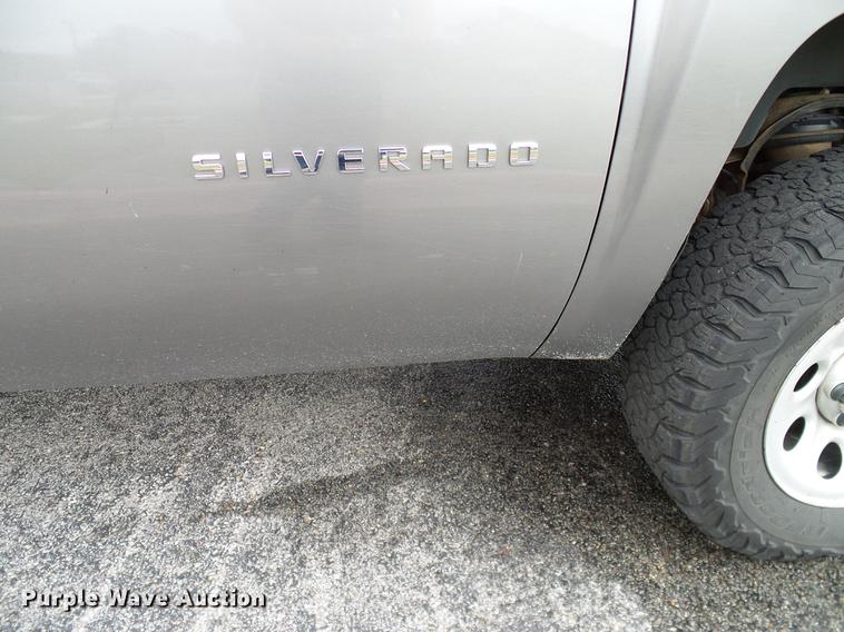 image for item DA6930 2012 Chevrolet Silverado 1500 Ext. Cab pickup truck