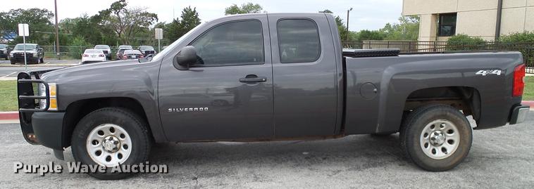image for item DA6931 2011 Chevrolet Silverado 1500 Ext. Cab pickup truck
