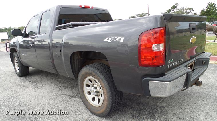image for item DA6931 2011 Chevrolet Silverado 1500 Ext. Cab pickup truck
