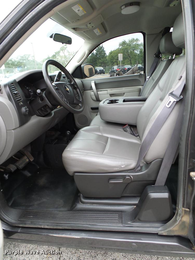 image for item DA6931 2011 Chevrolet Silverado 1500 Ext. Cab pickup truck