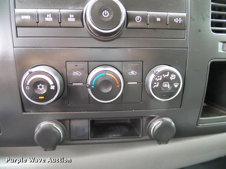 image for item DA6931 2011 Chevrolet Silverado 1500 Ext. Cab pickup truck