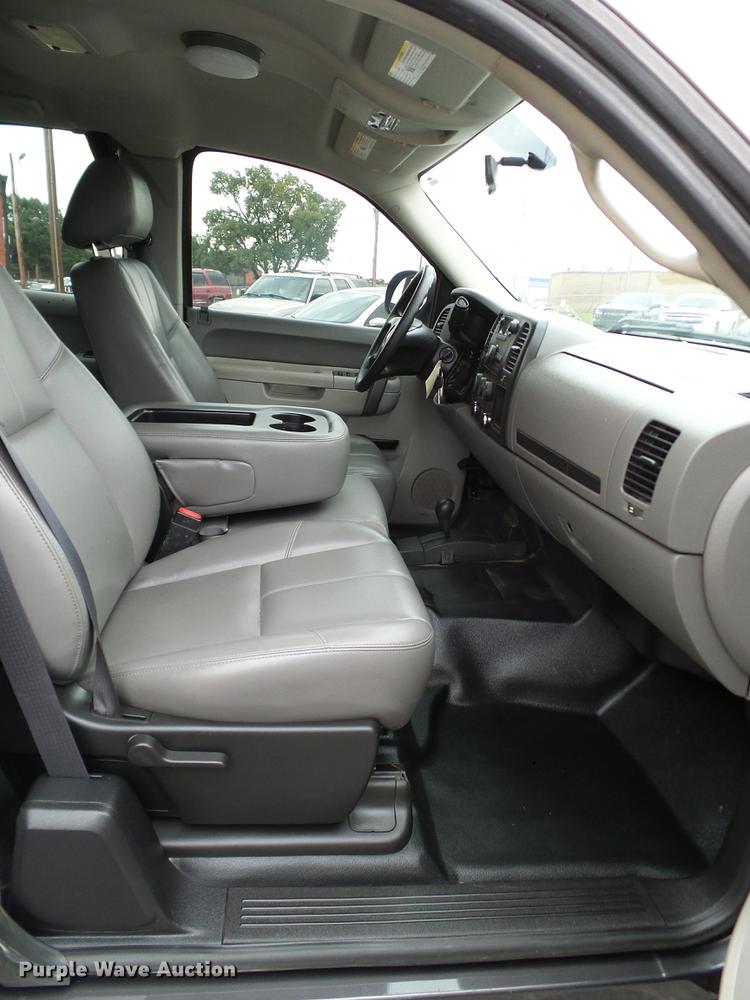 image for item DA6931 2011 Chevrolet Silverado 1500 Ext. Cab pickup truck