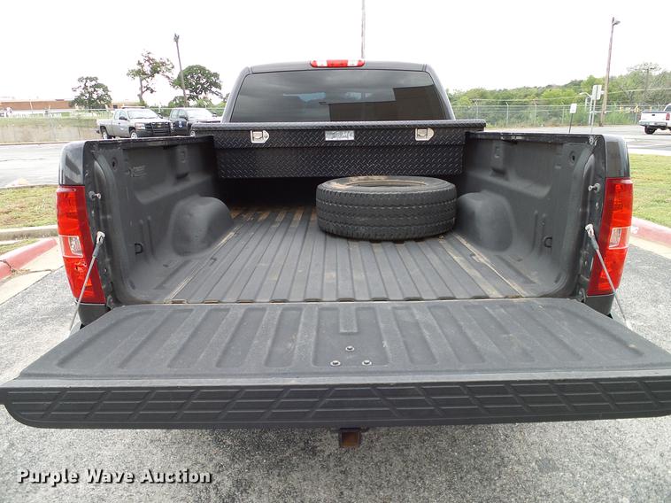 image for item DA6931 2011 Chevrolet Silverado 1500 Ext. Cab pickup truck