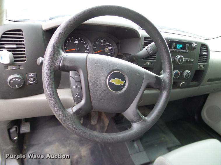 image for item DA6932 2011 Chevrolet Silverado 1500 Ext. Cab pickup truck