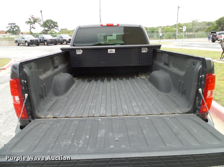 image for item DA6932 2011 Chevrolet Silverado 1500 Ext. Cab pickup truck