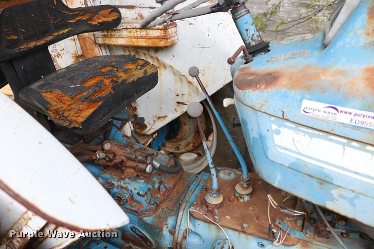 image for item ED9555 Ford 5000 tractor