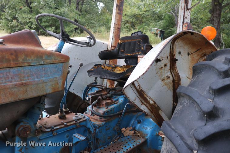 image for item ED9555 Ford 5000 tractor