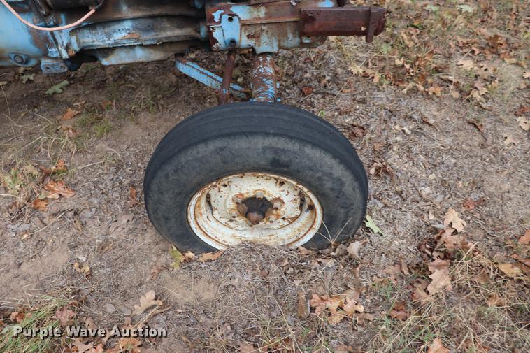 image for item ED9555 Ford 5000 tractor