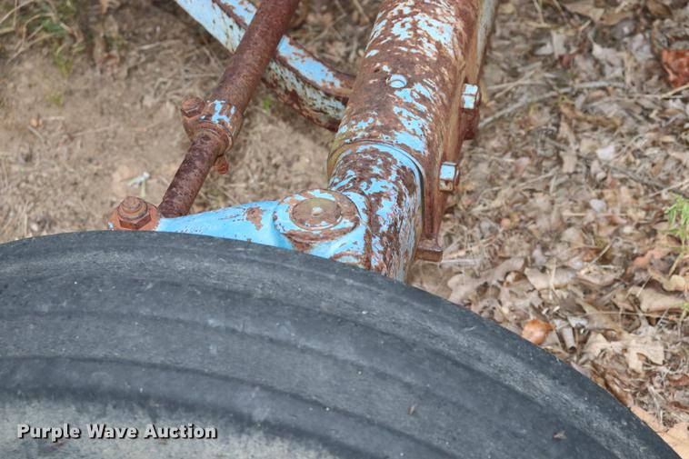 image for item ED9555 Ford 5000 tractor