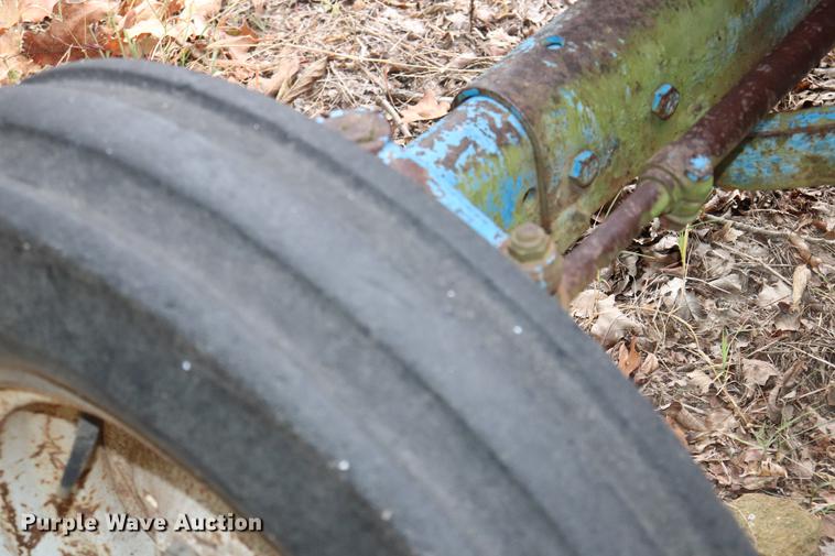 image for item ED9555 Ford 5000 tractor