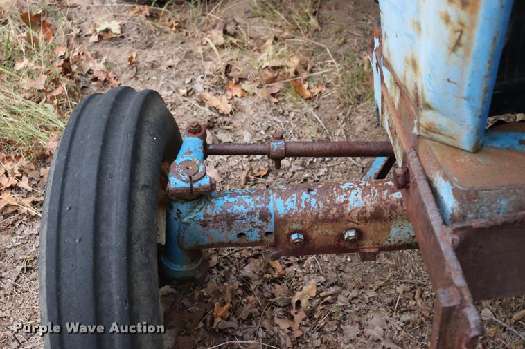 image for item ED9555 Ford 5000 tractor
