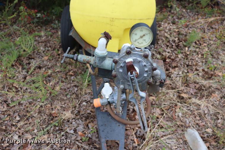 image for item ED9557 Wylie sprayer trailer