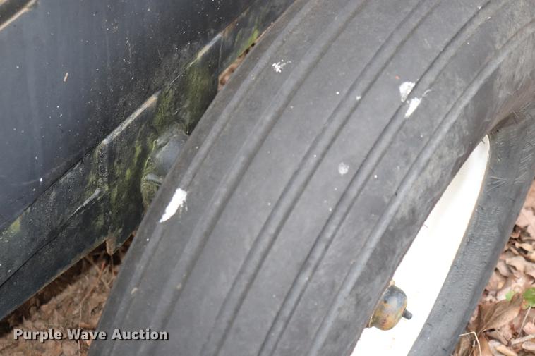 image for item ED9557 Wylie sprayer trailer