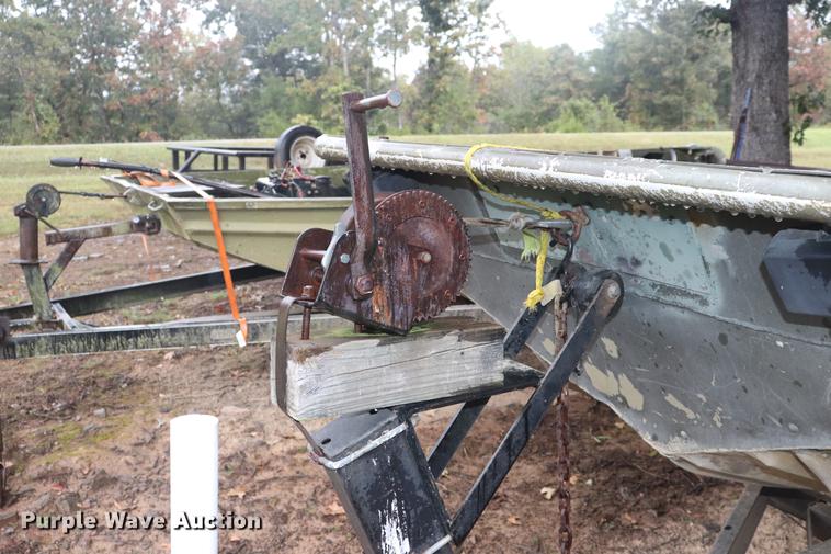 image for item ED9569 1985 Polar Kraft boat