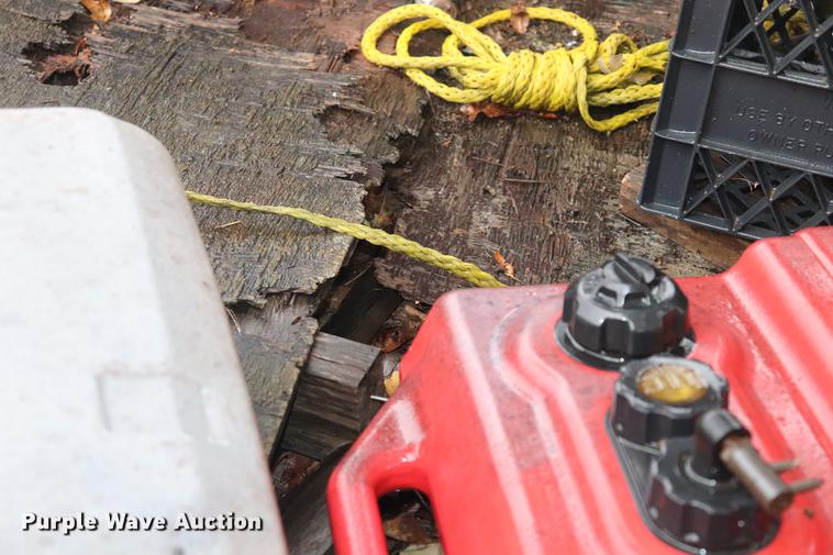 image for item ED9569 1985 Polar Kraft boat