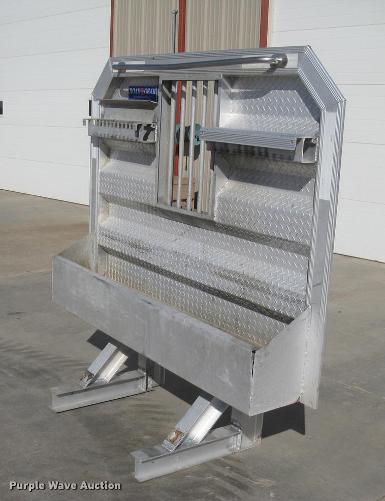 image for item AR9753 Road Gear aluminum headache rack