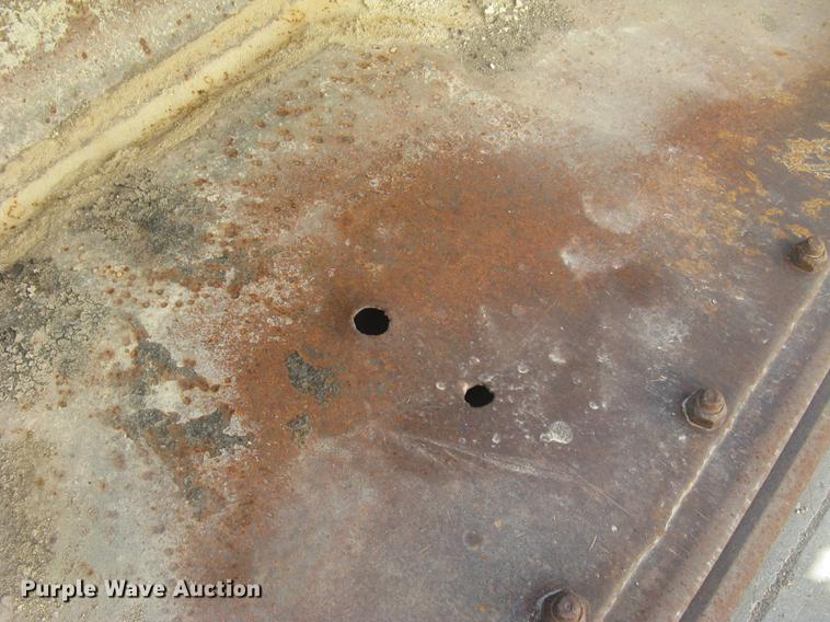 image for item AR9754 Skid steer bucket