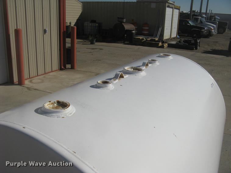 image for item AR9758 Fuel tank