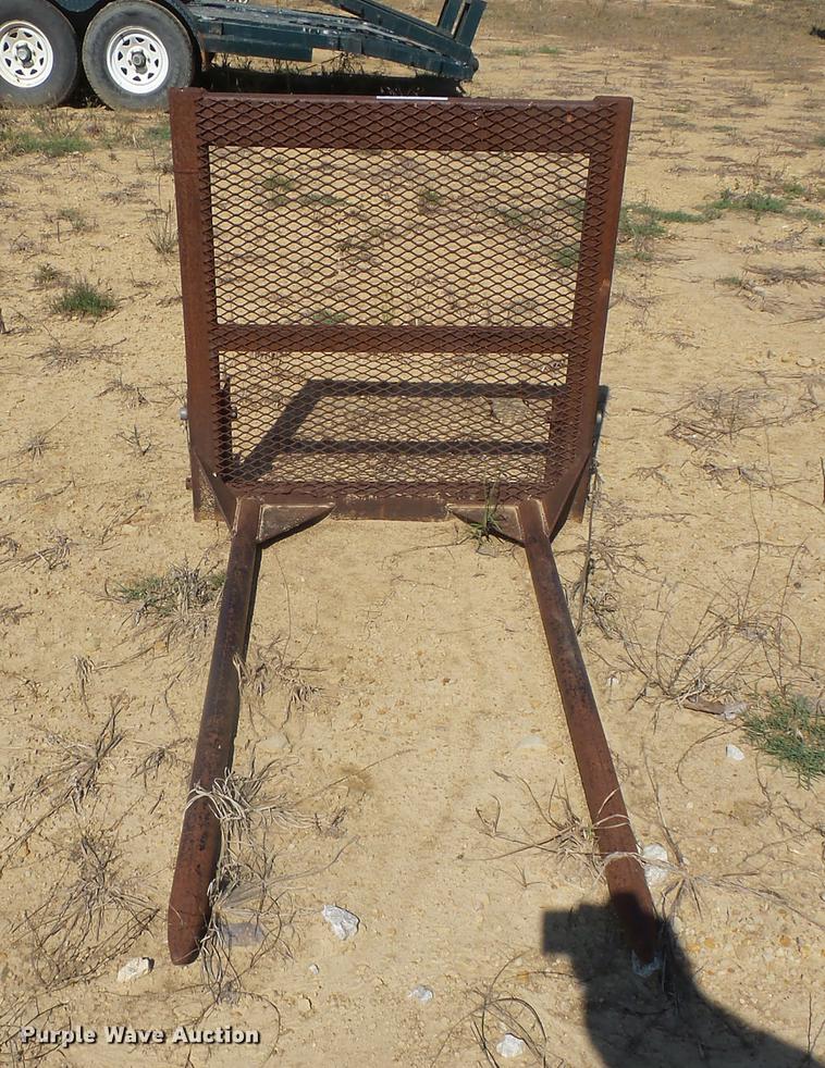 image for item AY9665 Shop built bale forks