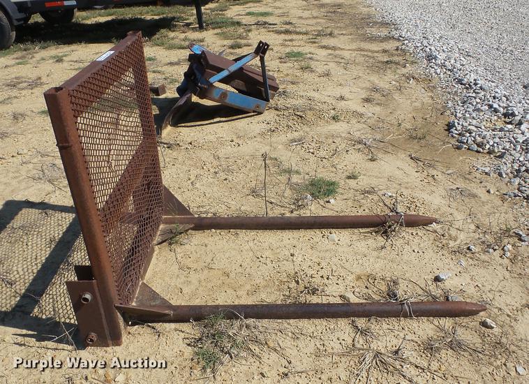 image for item AY9665 Shop built bale forks