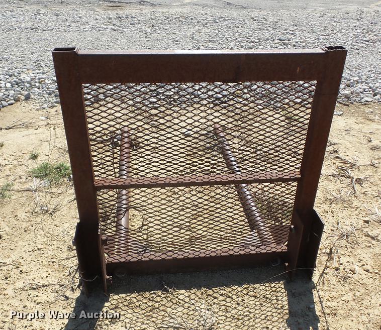 image for item AY9665 Shop built bale forks