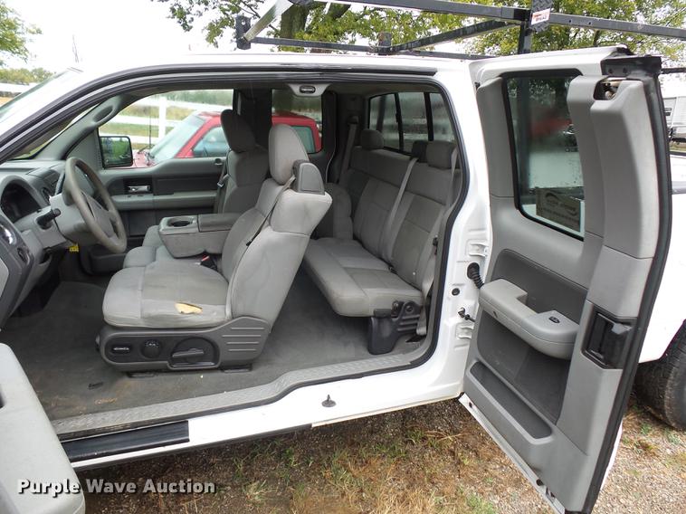 image for item DA0805 2005 Ford F150 SuperCab pickup truck