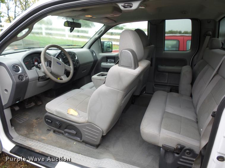 image for item DA0805 2005 Ford F150 SuperCab pickup truck