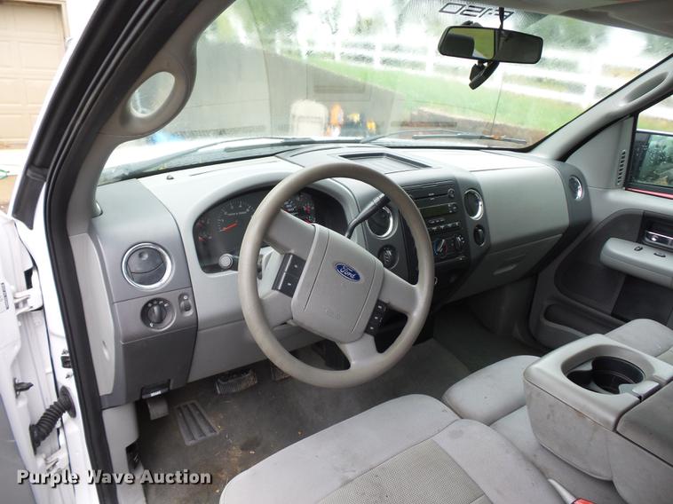 image for item DA0805 2005 Ford F150 SuperCab pickup truck