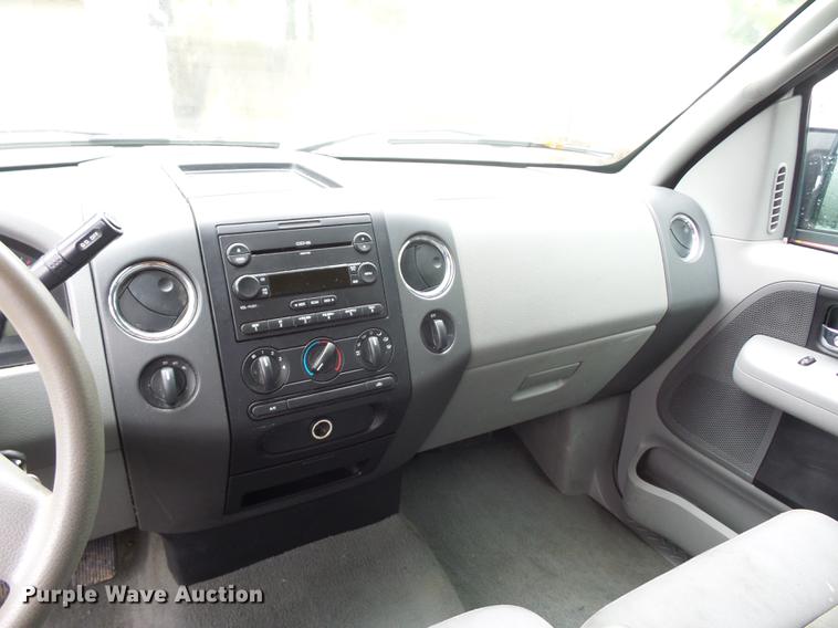 image for item DA0805 2005 Ford F150 SuperCab pickup truck