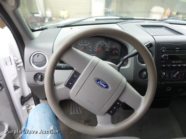 image for item DA0805 2005 Ford F150 SuperCab pickup truck