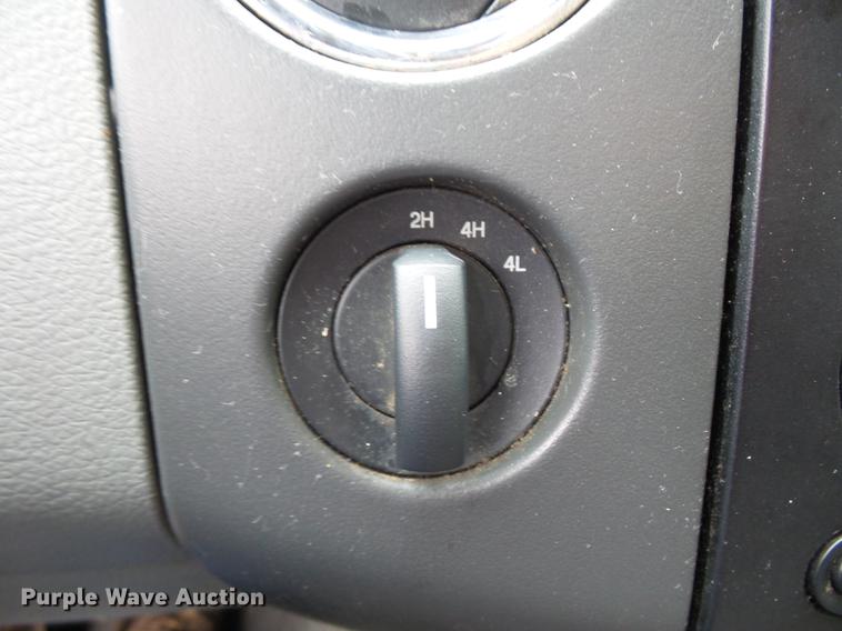 image for item DA0805 2005 Ford F150 SuperCab pickup truck