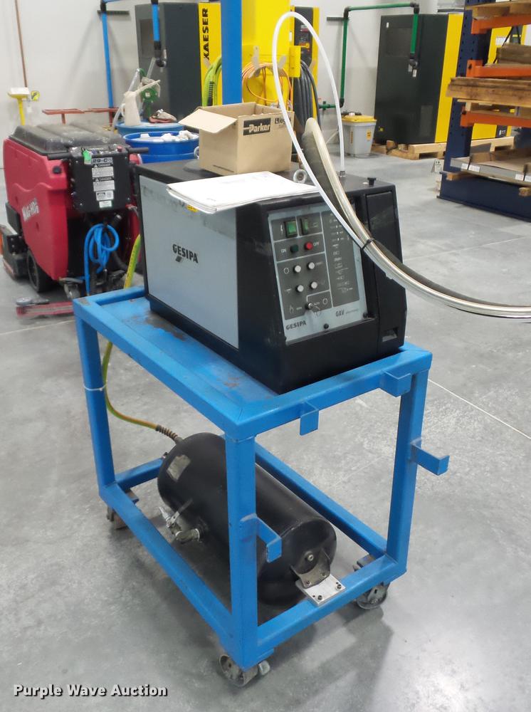 Gesipa 7000 automatic rivet machine in Kansas City, MO Item DA0809