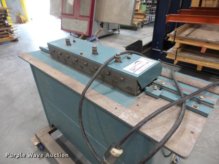 image for item DA0813 Lockformer 20 gauge Pittsburg lock