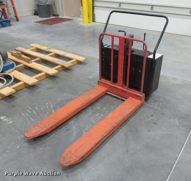 image for item DA0815 Mobile Pallet Truck BPS25 pallet jack