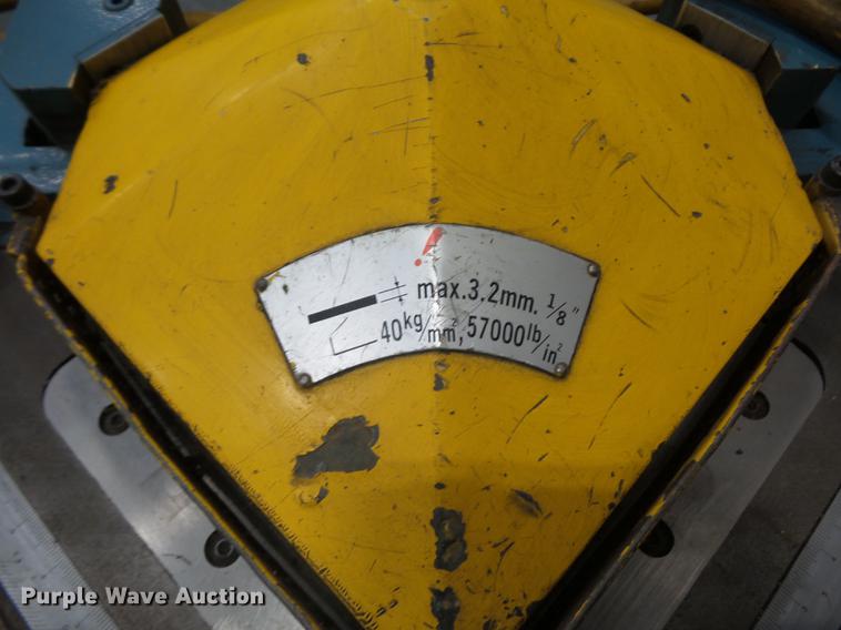 image for item DA0817 Amada CS-220 corner shear