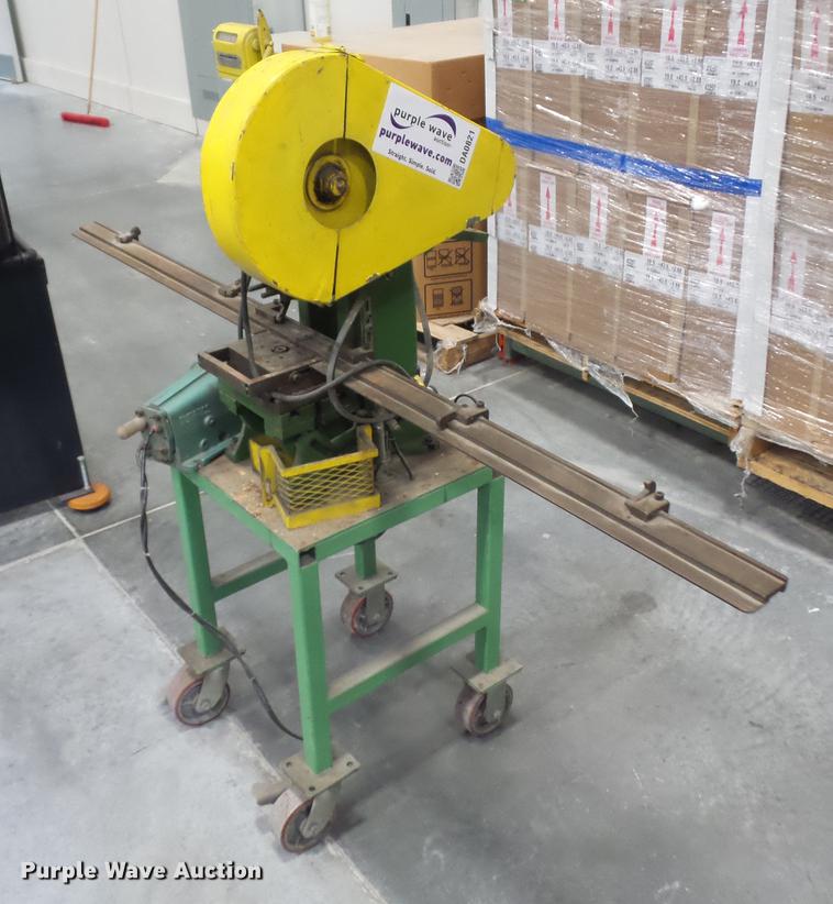 image for item DA0821 Benchmaster 452 punch