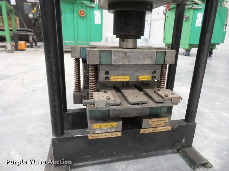image for item DA0824 Multi-Cage air over hydraulic press
