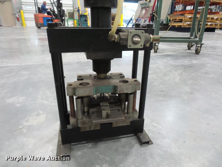 image for item DA0824 Multi-Cage air over hydraulic press